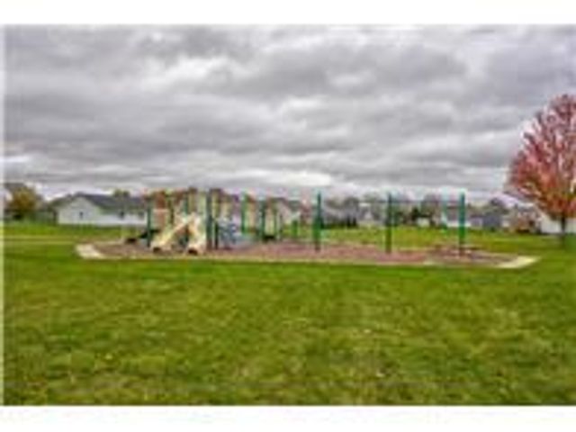 1343 Creekwood Drive, New Richmond, WI 54017