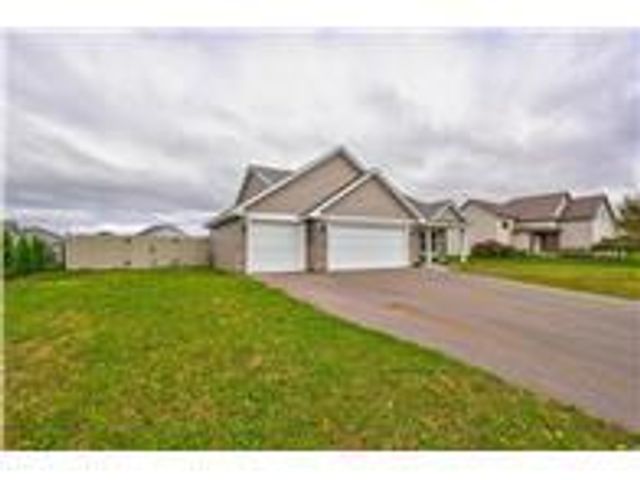 1343 Creekwood Drive, New Richmond, WI 54017