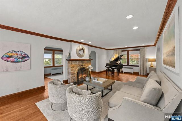 127 Westervelt Avenue, Tenafly, NJ 07670