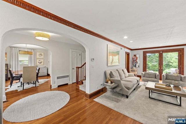 127 Westervelt Avenue, Tenafly, NJ 07670