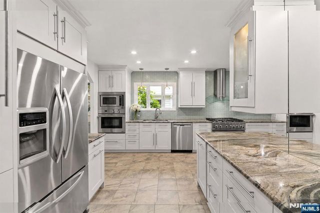 127 Westervelt Avenue, Tenafly, NJ 07670