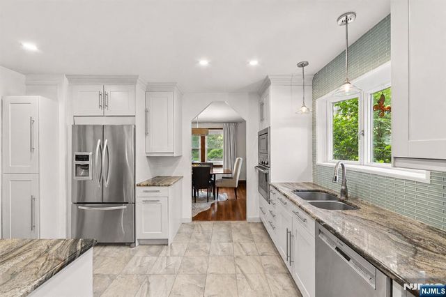 127 Westervelt Avenue, Tenafly, NJ 07670