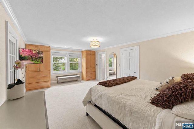 127 Westervelt Avenue, Tenafly, NJ 07670