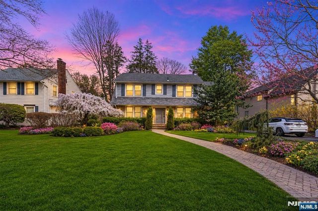 127 Westervelt Avenue, Tenafly, NJ 07670