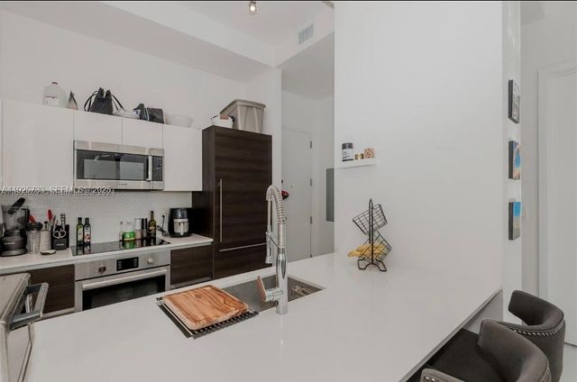 301 Altara Ave 305, Coral Gables, FL 33146