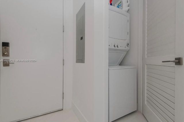 301 Altara Ave 305, Coral Gables, FL 33146