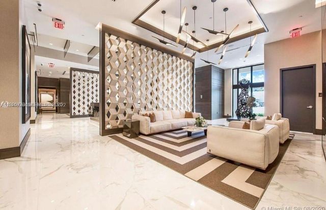 301 Altara Ave 305, Coral Gables, FL 33146