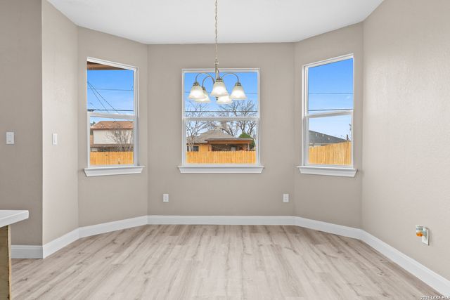 221 Sligo, San Antonio, TX 78223