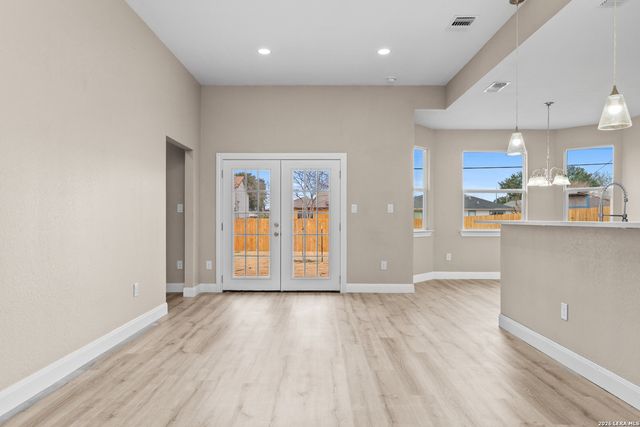 221 Sligo, San Antonio, TX 78223