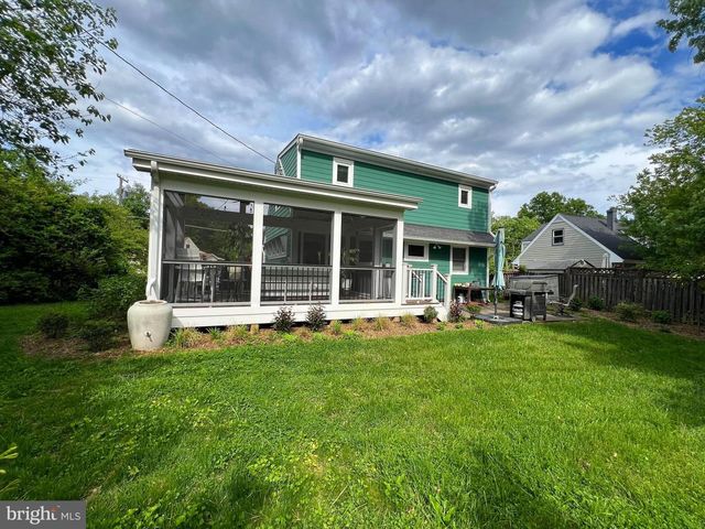 7002 QUANDER RD, Alexandria, VA 22307