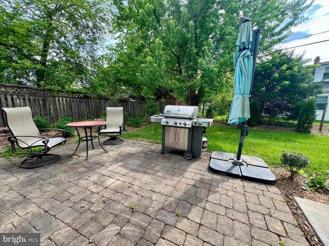 7002 QUANDER RD, Alexandria, VA 22307