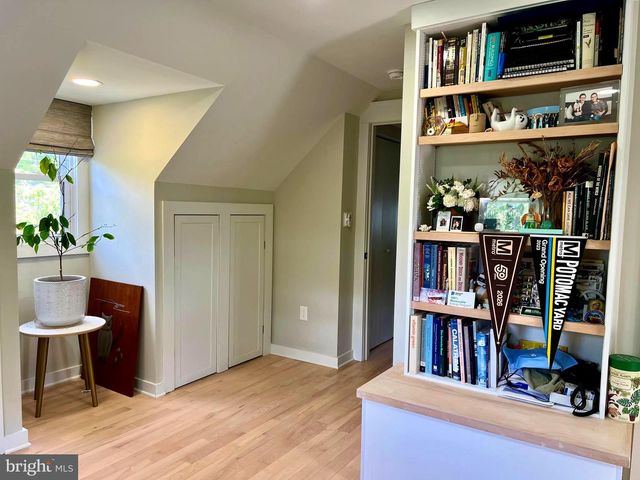 7002 QUANDER RD, Alexandria, VA 22307