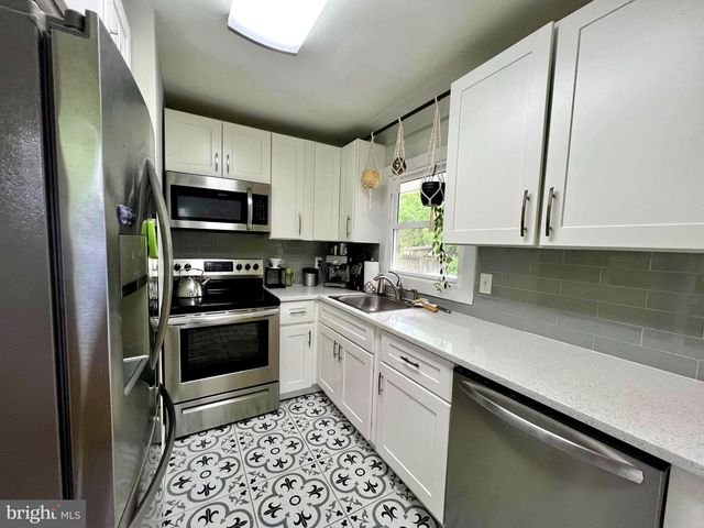 7002 QUANDER RD, Alexandria, VA 22307