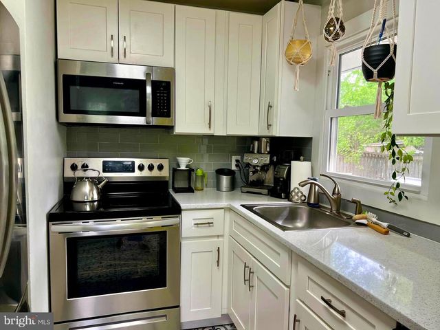 7002 QUANDER RD, Alexandria, VA 22307