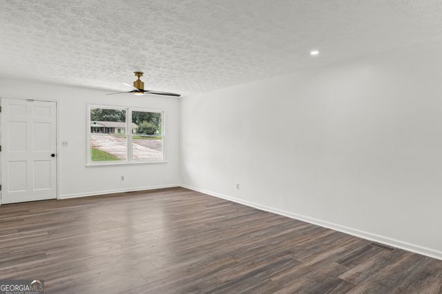 104 Belleau Woods Drive, Newnan, GA 30263