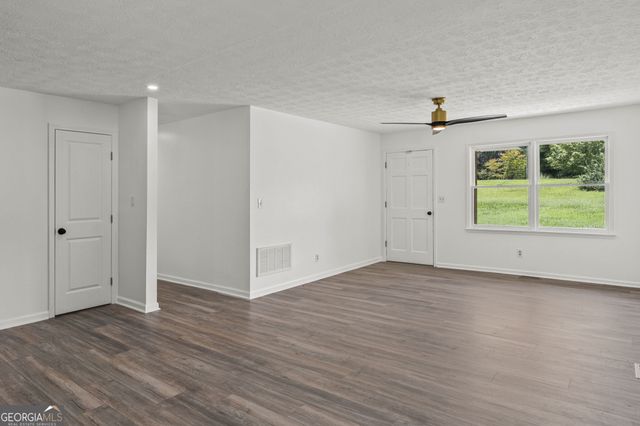 104 Belleau Woods Drive, Newnan, GA 30263