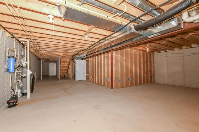 170 N Wild Flower LANE, Elkhorn, WI 53121