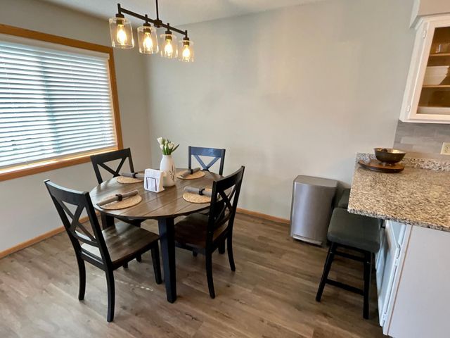 3721 Gershwin Lane N, Oakdale, MN 55128