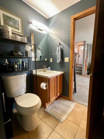 3721 Gershwin Lane N, Oakdale, MN 55128