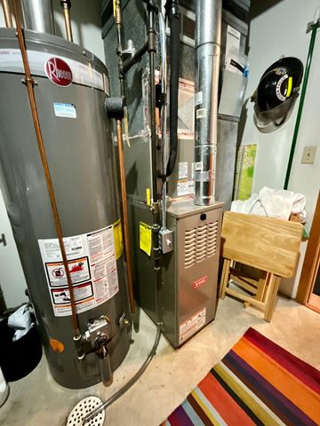 3721 Gershwin Lane N, Oakdale, MN 55128