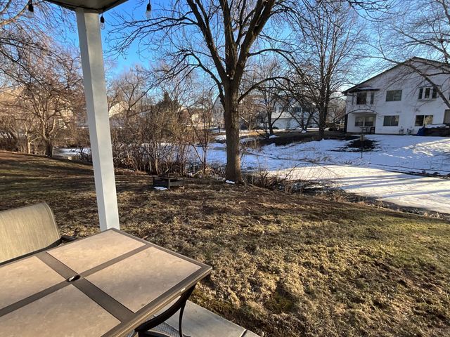 3721 Gershwin Lane N, Oakdale, MN 55128