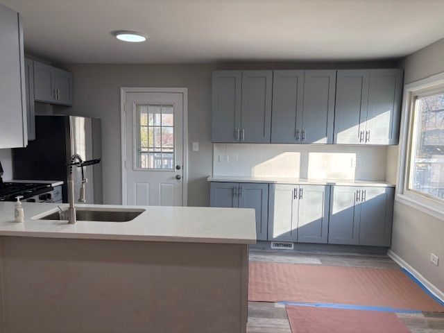 201 E ROSE Street, Glenwood, IL 60425