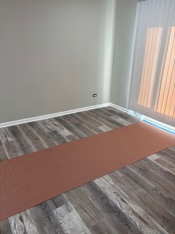 201 E ROSE Street, Glenwood, IL 60425