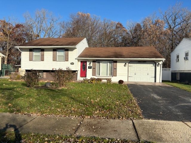 201 E ROSE Street, Glenwood, IL 60425