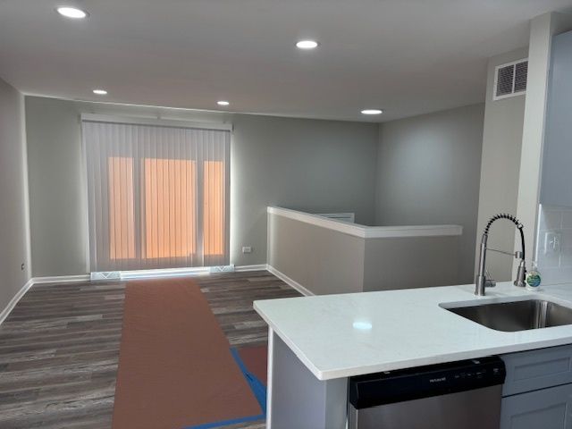 201 E ROSE Street, Glenwood, IL 60425