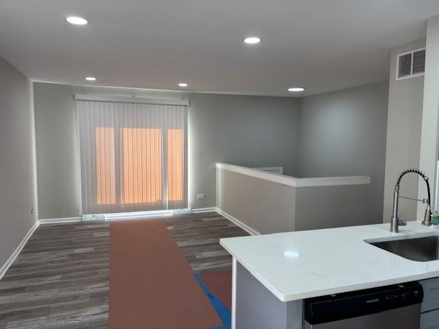 201 E ROSE Street, Glenwood, IL 60425