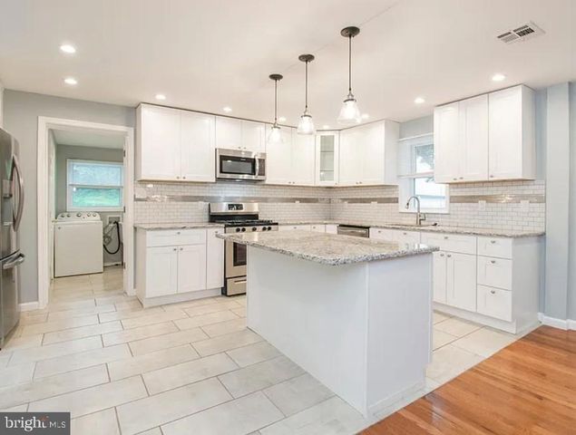 217 SIMPSON RD, Ardmore, PA 19003