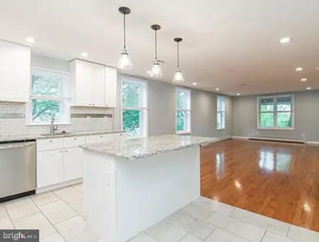 217 SIMPSON RD, Ardmore, PA 19003