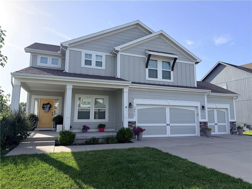 10411 N Chelsea Avenue, Kansas City, MO 64156