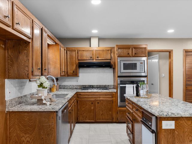 4108 Grand Lake Drive, Lake Worth, TX 76135