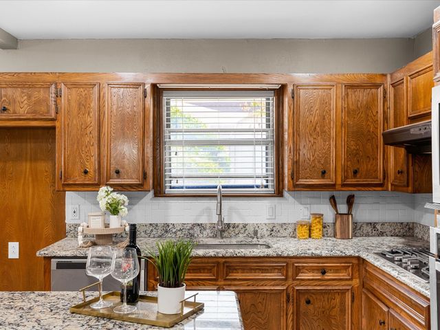 4108 Grand Lake Drive, Lake Worth, TX 76135