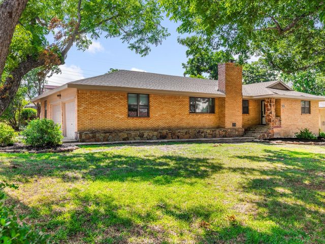 4108 Grand Lake Drive, Lake Worth, TX 76135