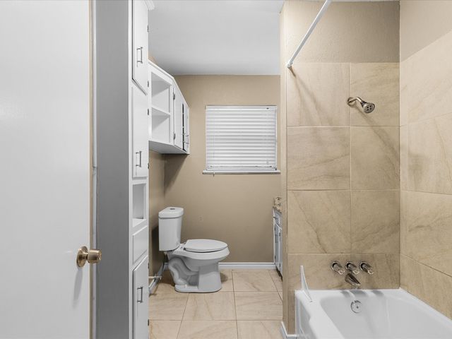 4108 Grand Lake Drive, Lake Worth, TX 76135