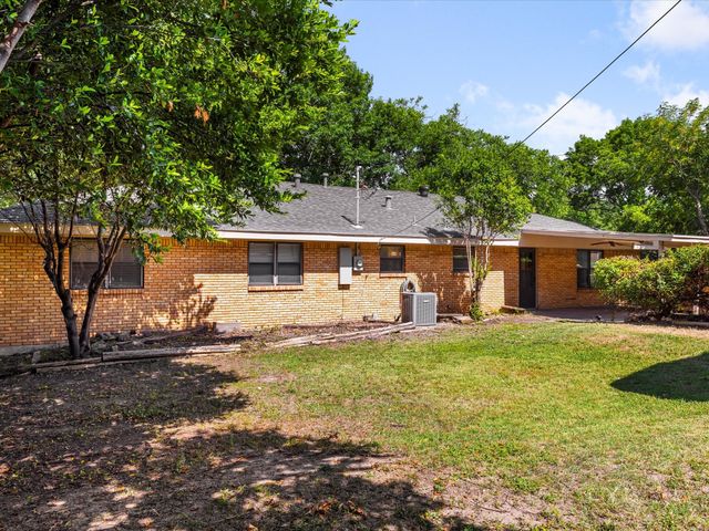 4108 Grand Lake Drive, Lake Worth, TX 76135
