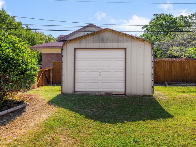 4108 Grand Lake Drive, Lake Worth, TX 76135