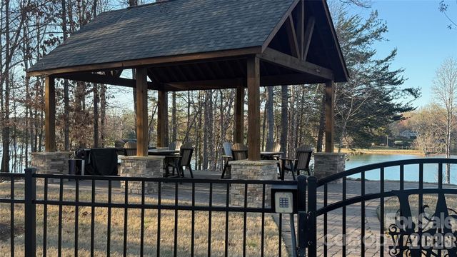 107 Nablus Trail C, Mooresville, NC 28117
