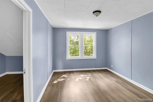 11894 Glenfield Street, Detroit, MI 48213