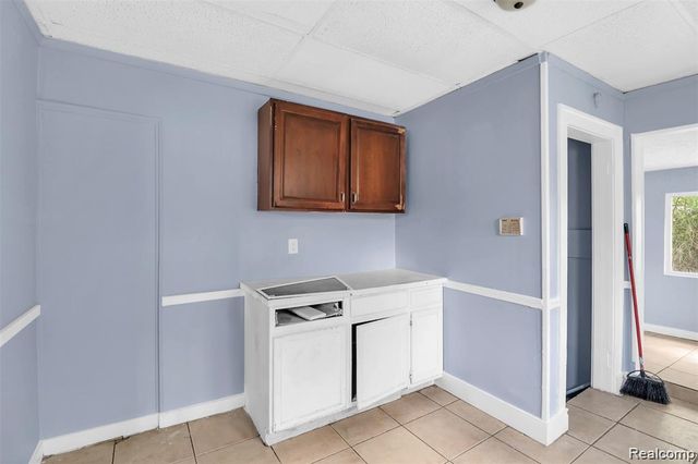 11894 Glenfield Street, Detroit, MI 48213