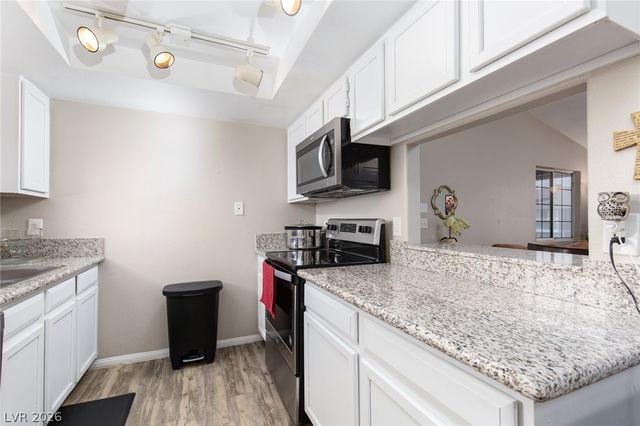 5370 Angler Circle 202, Las Vegas, NV 89122