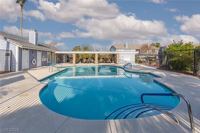 5370 Angler Circle 202, Las Vegas, NV 89122