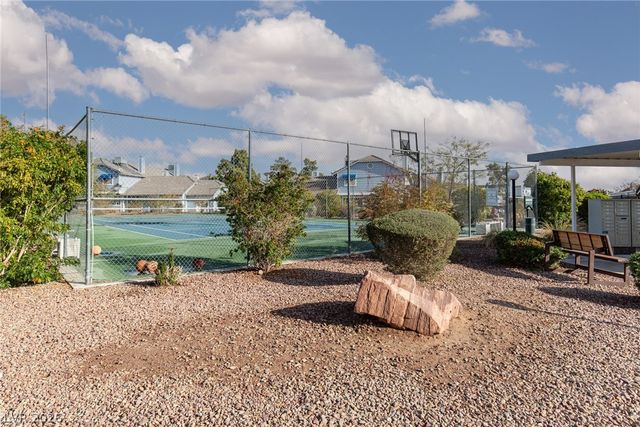 5370 Angler Circle 202, Las Vegas, NV 89122