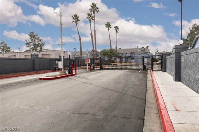 5370 Angler Circle 202, Las Vegas, NV 89122