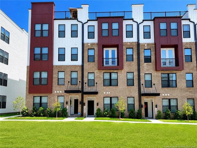 1242 Coach Station Alley 201, Raleigh, NC 27601