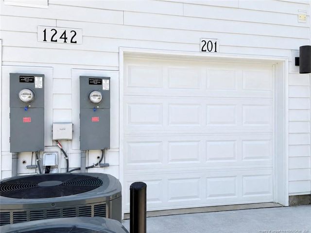 1242 Coach Station Alley 201, Raleigh, NC 27601
