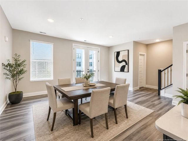 1242 Coach Station Alley 201, Raleigh, NC 27601