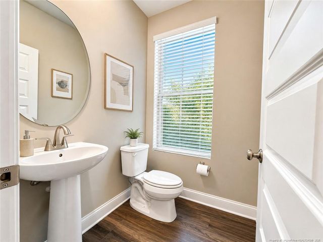1242 Coach Station Alley 201, Raleigh, NC 27601